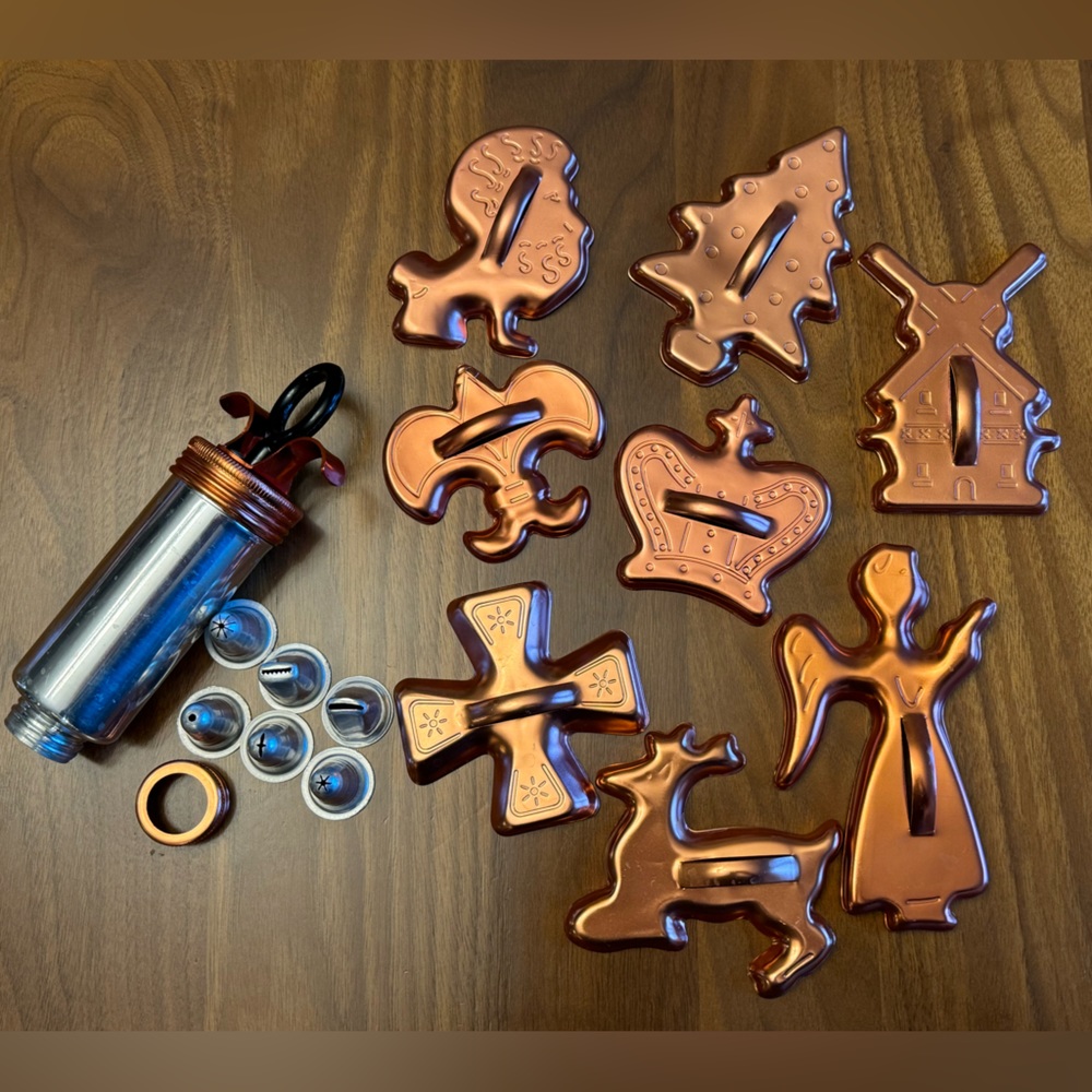 Vintage Cookie Cutters & Decorator